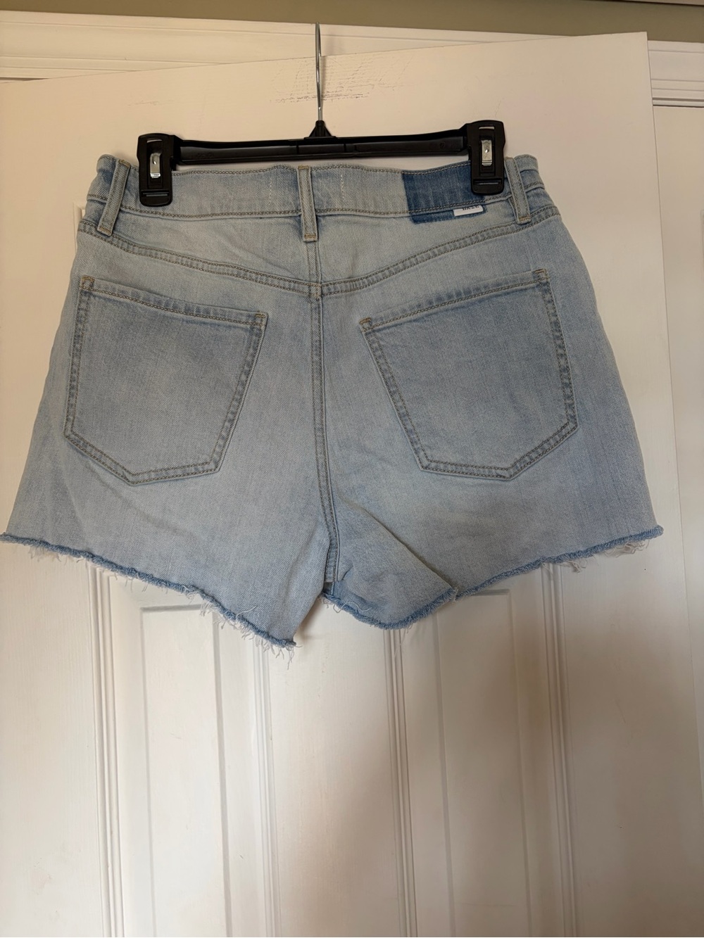 Daze Crossroads Mid-Rise Loose Denim Shorts (Current Style) - Picture 4 of 9